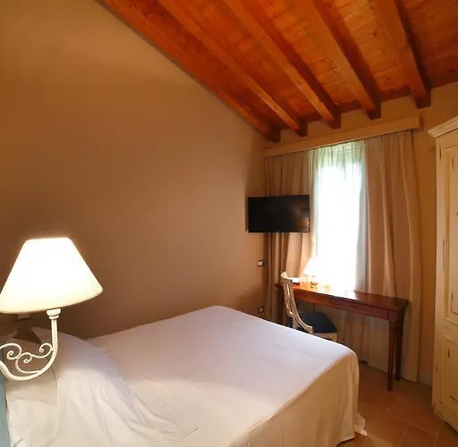 Отель La Maison De Vi Carpaneto Piacentino