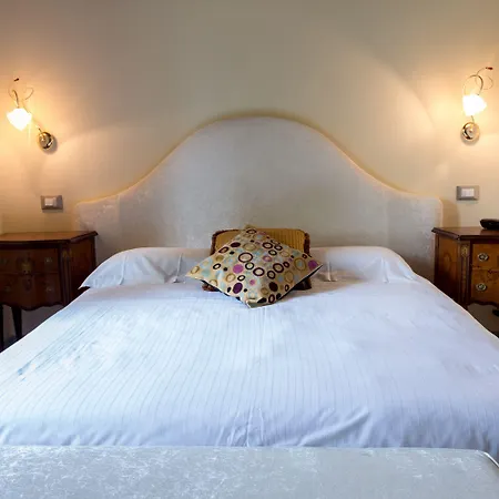 Szálloda La Maison De Vi Carpaneto Piacentino